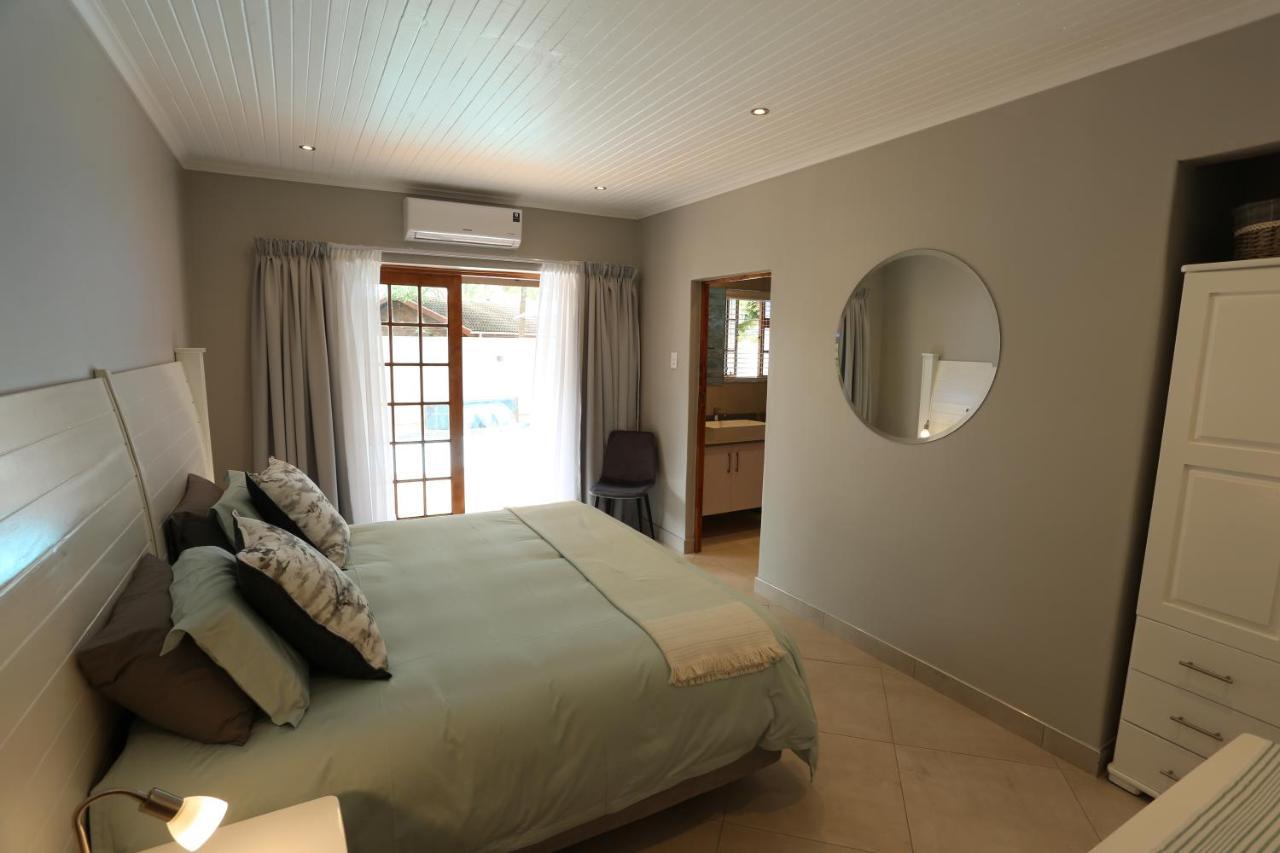 Rhino Coast Guesthouse Saint Lucia Estuary Exteriör bild